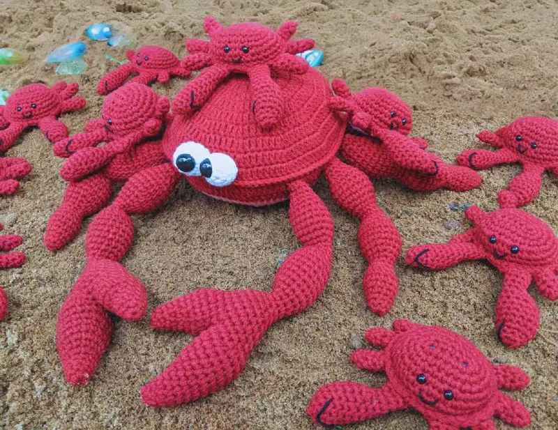 Free Beginner Friendly crochet pattern: Crab Memory Game Amigurumi Pattern - Easy to follow tutorial