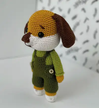 Handsome Dog Amigurumi Pattern step 2 - assembly progress
