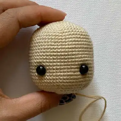 Cruella Doll Amigurumi Pattern step 2 - assembly progress