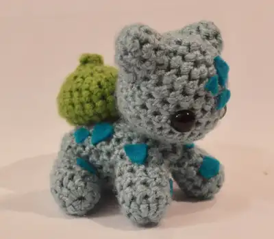 Bulbasaur Amigurumi Pattern step 2 - assembly progress