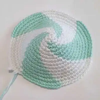 Hot Air Balloon Baby Mobile Amigurumi Pattern step 3 - details and accessories