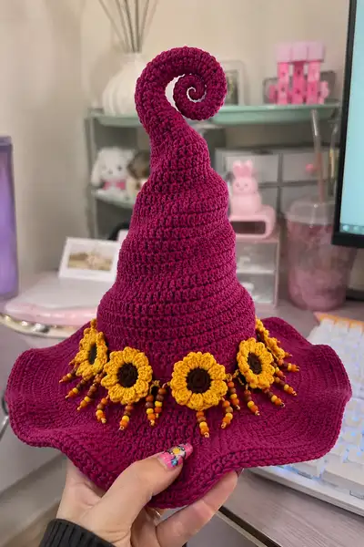 Big Magenta Spiral Witch Hat with Sunflower Band Pattern step 1 - construction progress