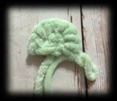 Plush Backpack Frog Amigurumi Pattern step 2 - assembly progress