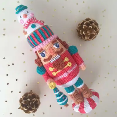 The Nutcracker Amigurumi Pattern step 1 - construction progress