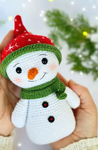 Snowman Amigurumi Pattern step 1 - construction progress