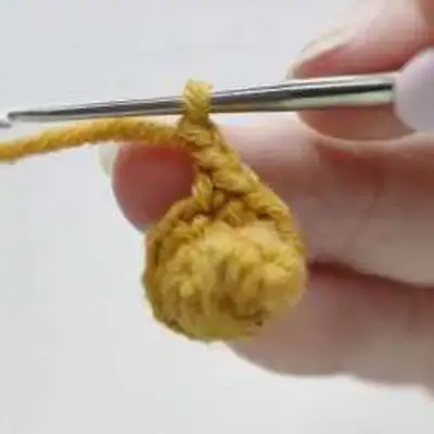 Eagle Ravenna Amigurumi Pattern step 4 - final assembly and finishing