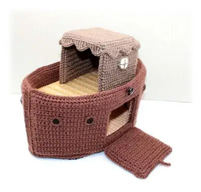Noah's Ark Amigurumi Pattern step 2 - assembly progress