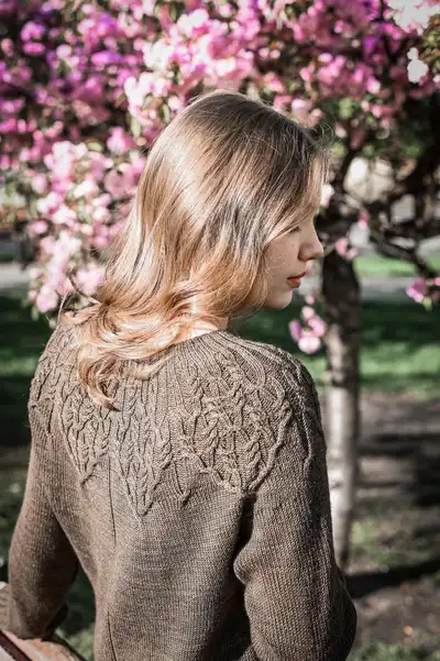 DRAGOBRAT ladies' cardigan Pattern step 3 - details and accessories