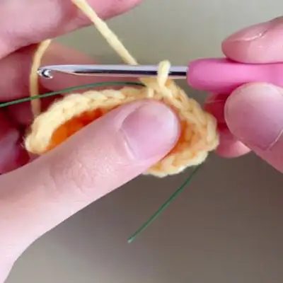 Mini Flower Basket & Flowers Pattern step 4 - final assembly and finishing