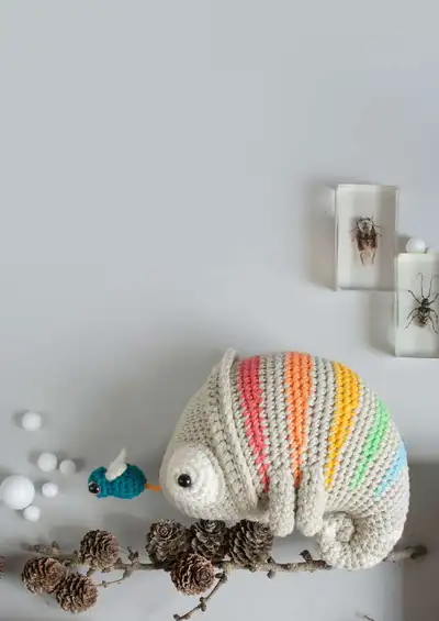Chameleon Conrad Amigurumi Pattern step 2 - assembly progress
