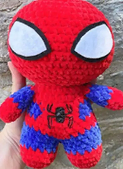 Spiderman Amigurumi Pattern step 4 - final assembly and finishing