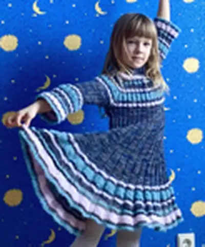 Frozen Dress for Little Miss Knitting Pattern step 4 - final assembly and finishing