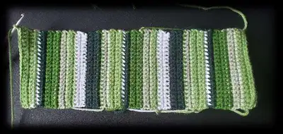 Lucky Gnome Wreath Amigurumi Pattern step 2 - assembly progress