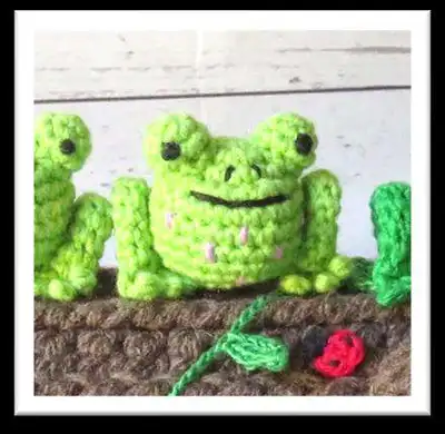 Frog Play Set Amigurumi Pattern step 3 - details and accessories