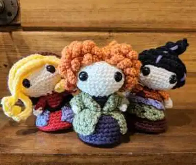 The Witchy Sisters Amigurumi Pattern step 1 - construction progress