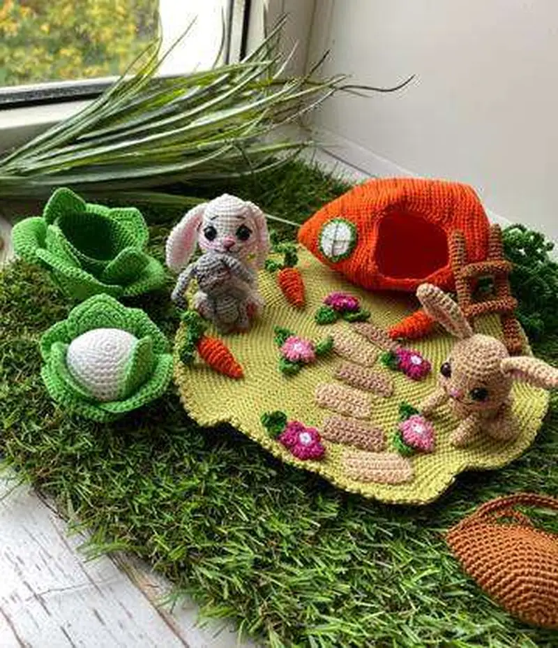 Free Intermediate crochet pattern: Bunny's House Amigurumi Pattern - Easy to follow tutorial