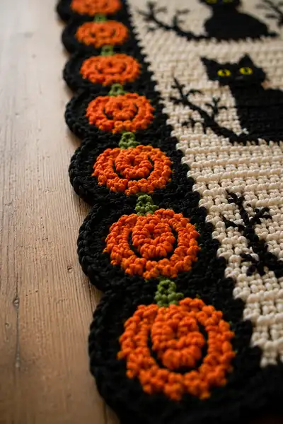 Black Cat Halloween Table Runner Pattern step 2 - assembly progress