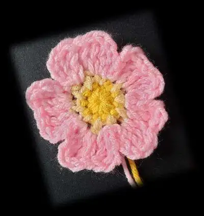 Hoppy Spring Wreath Crochet Pattern step 2 - assembly progress