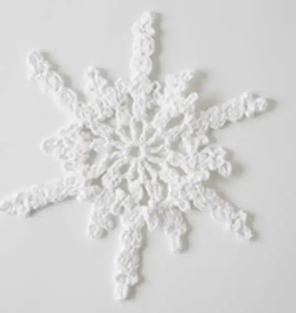 Twinkling Snowflakes Crochet Pattern