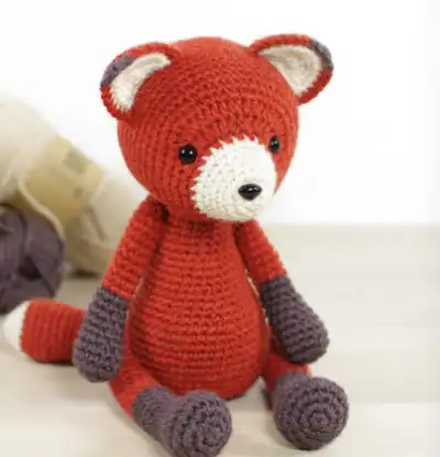 Red Fox Amigurumi Pattern step 4 - final assembly and finishing