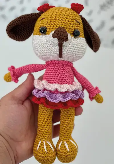 Fancy Dog Amigurumi Pattern step 3 - details and accessories