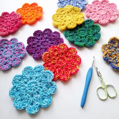 Flower Coasters Pattern step 3 - details and accessories