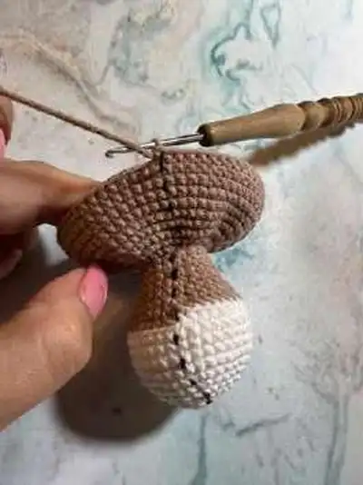 Baby on a Walk Amigurumi Pattern step 4 - final assembly and finishing