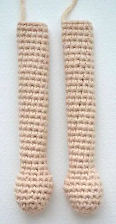 DOLL ELIZA Amigurumi Pattern step 2 - assembly progress