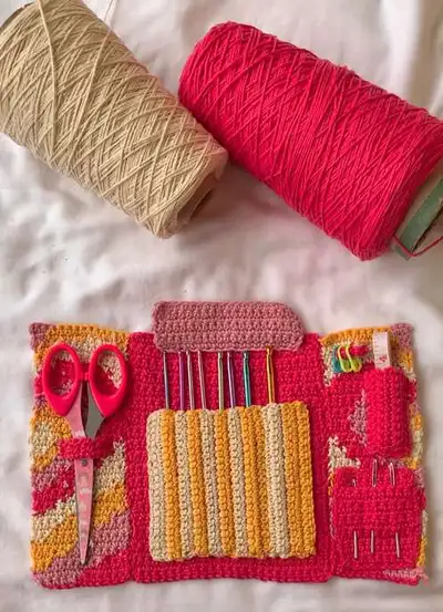 Crochet Hook Case Pattern step 1 - construction progress