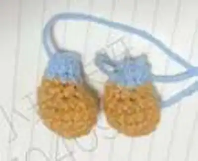 Standing and Sitting Goofy Amigurumi Pattern step 3 - details and accessories