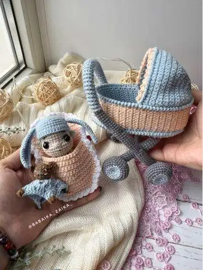 Doll in a Baby-Carriage Amigurumi Pattern step 1 - construction progress