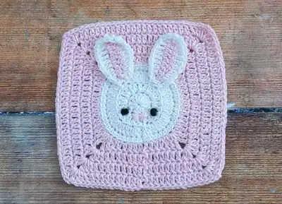 Bunny Baby Blanket Pattern step 2 - assembly progress