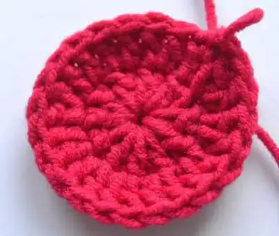 Strawberry purse Pattern step 3 - details and accessories