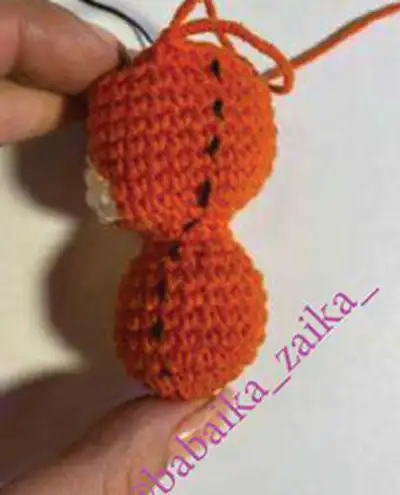 Baby Fox in Apple Bag Amigurumi Pattern step 2 - assembly progress