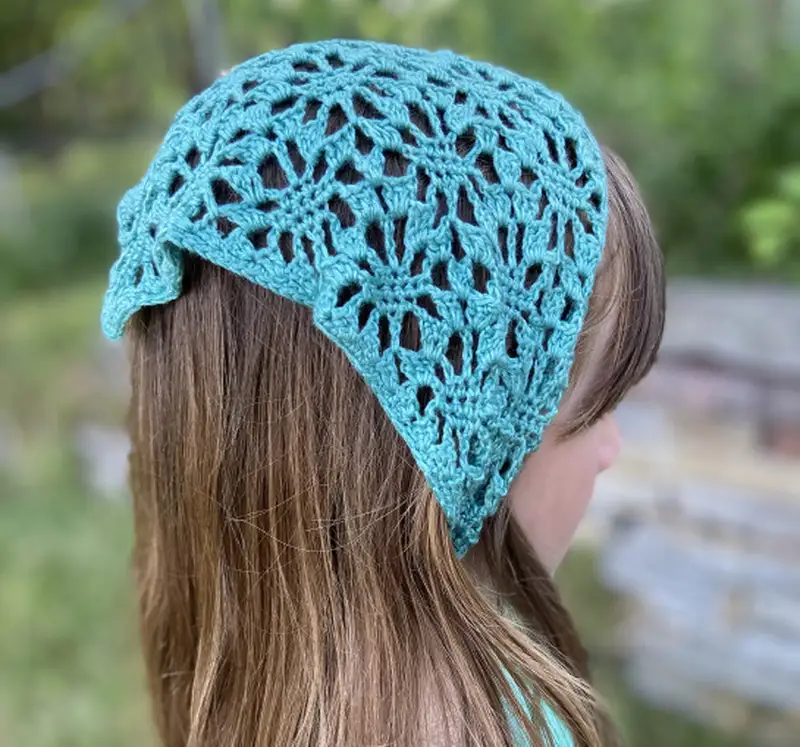 Free Intermediate crochet pattern: Lace Kerchief Pattern - Easy to follow tutorial