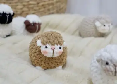 The Little Sheep Amigurumi Pattern step 1 - construction progress