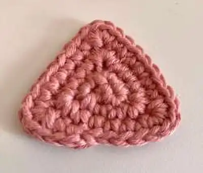 Pig Amigurumi Pattern step 3 - details and accessories
