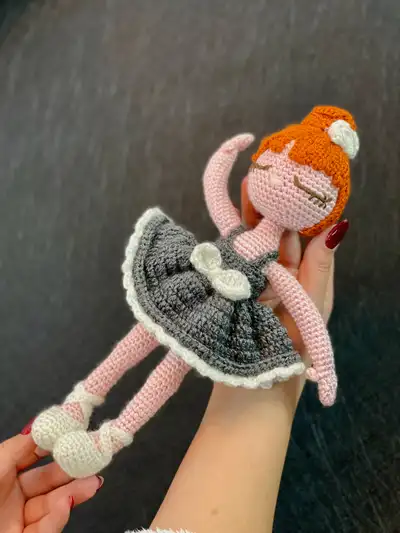 Ballerina Doll Amigurumi Pattern step 1 - construction progress