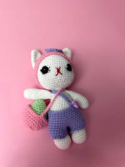 Bunny with Basket Amigurumi Pattern step 4 - final assembly and finishing