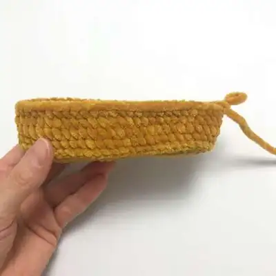 Kangaroo Amigurumi Pattern step 4 - final assembly and finishing