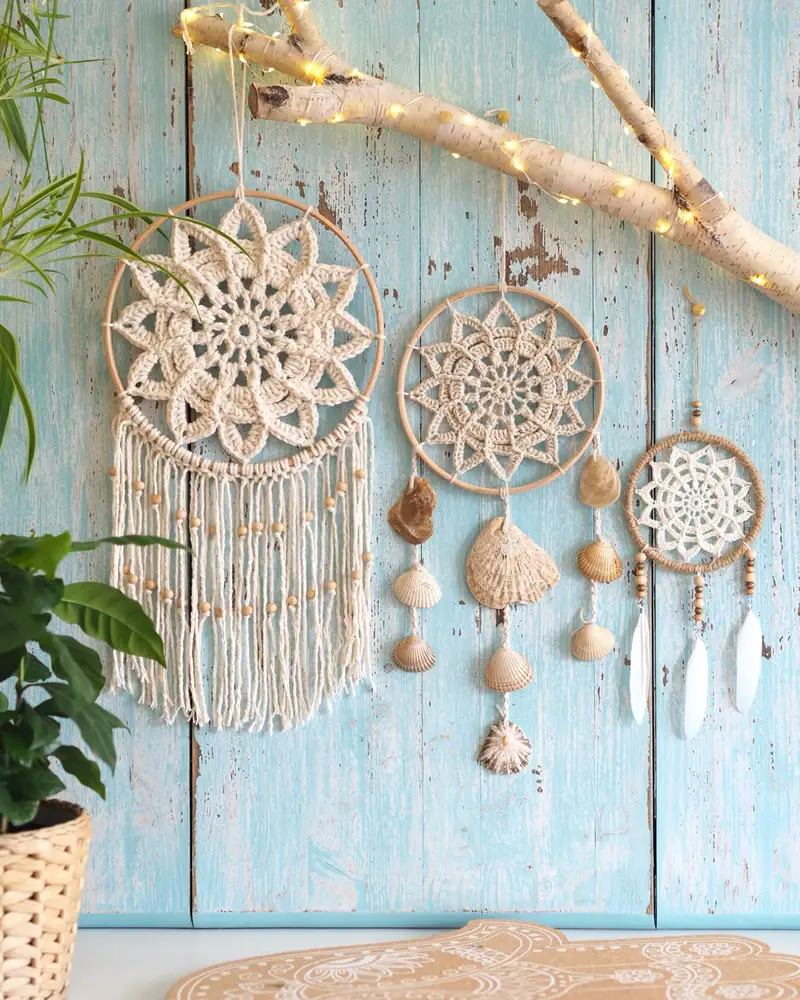 Free crochet pattern: Star Dreamcatcher Pattern - Intermediate level tutorial