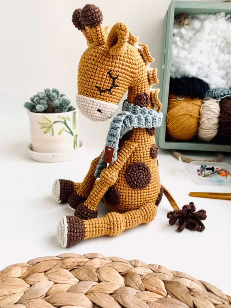 Free Intermediate crochet pattern: Ollie the Giraffe Amigurumi Pattern - Easy to follow tutorial