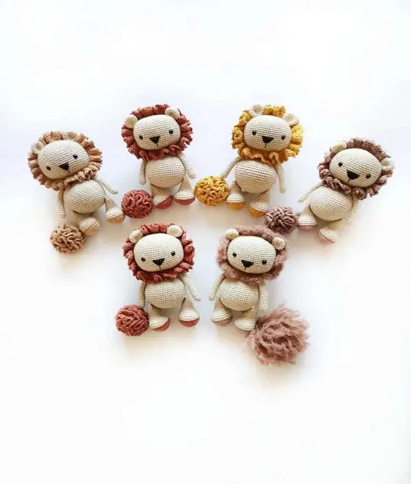 Ollie the Lion Amigurumi Pattern