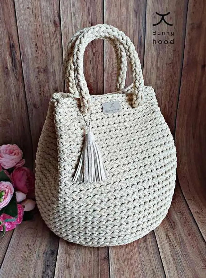 Free Intermediate crochet pattern: Handbag Dew Drop M Size Pattern - Easy to follow tutorial
