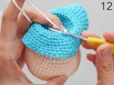 Alice in Wonderland Amigurumi Pattern step 2 - assembly progress