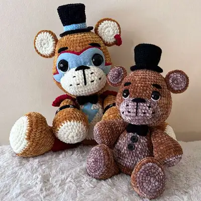 Top Hat Teddy Amigurumi Pattern step 2 - assembly progress