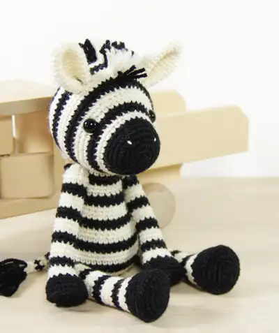 Bobble Sheep Amigurumi Pattern step 2 - assembly progress