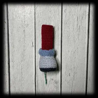 Reindeer Amigurumi Pattern step 4 - final assembly and finishing