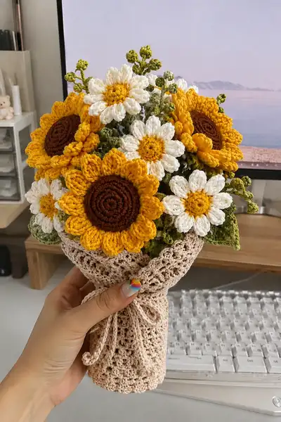 Sunflower and Daisy Crochet Bouquet Pattern step 1 - construction progress