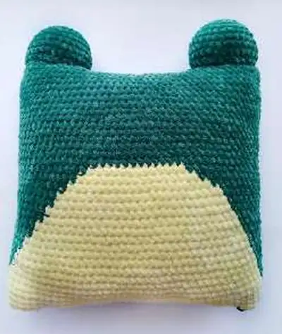 Frog Pillow Amigurumi Pattern step 3 - details and accessories